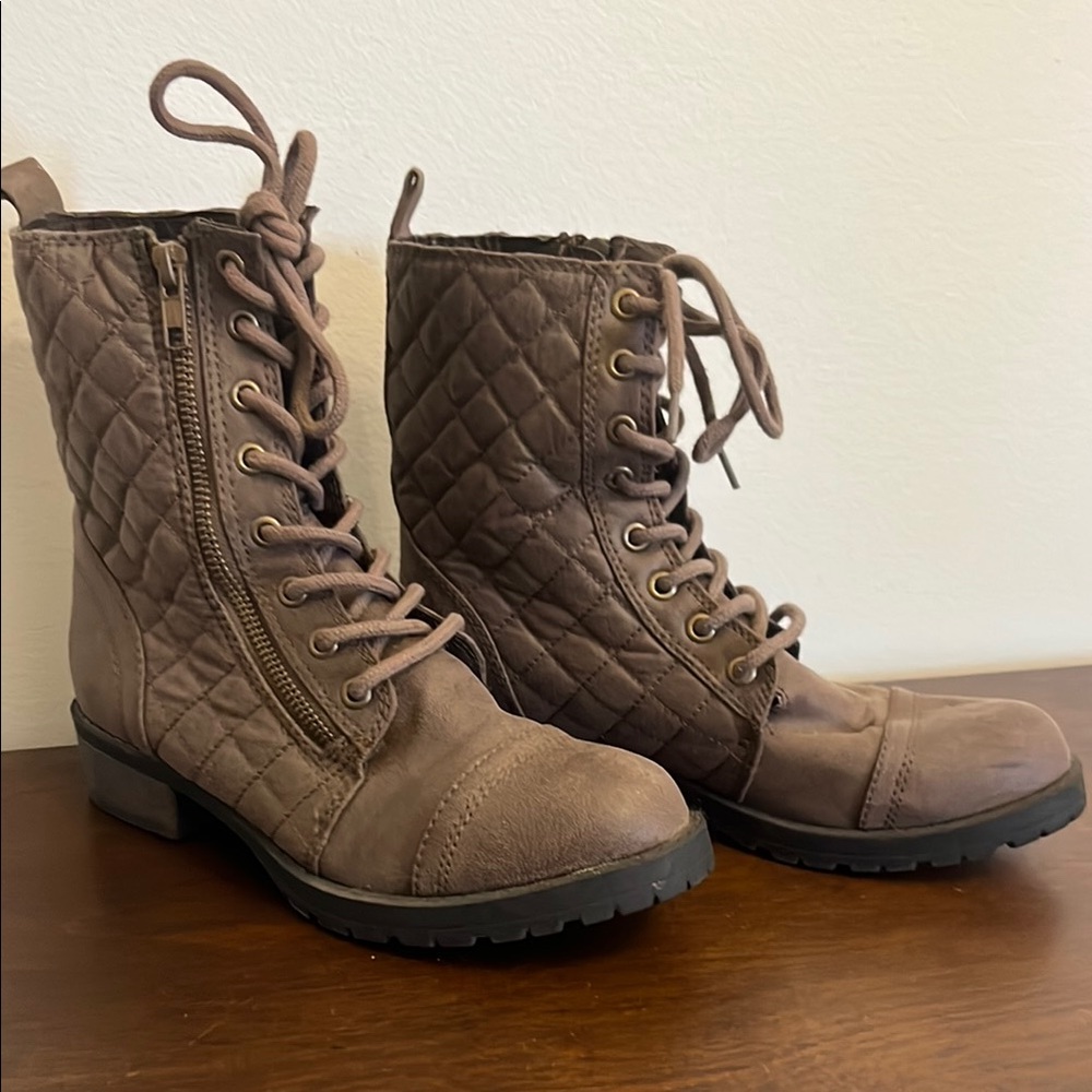 Women’s boots